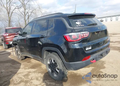 2018 Jeep Compass Trailhawk 4X4 из США, поврежденный, VIN 3C4NJDDB8JT272872